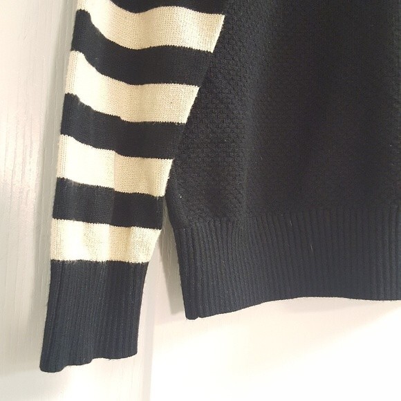 Black and White Striped Sweater Isaac Mizrahi - Picture 3 of 4